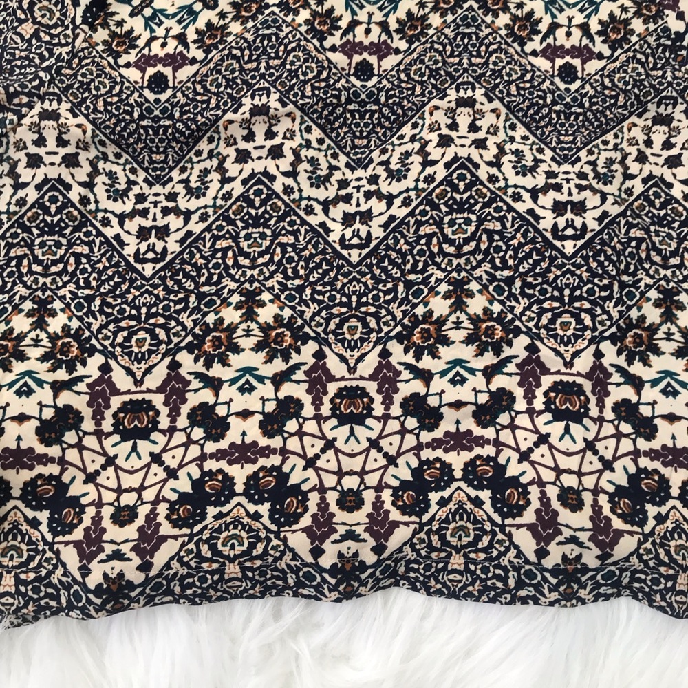 Floral Pattern Shirt - Picture 4 of 4